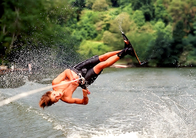 Matt Curmie skis � Dave Hickey
